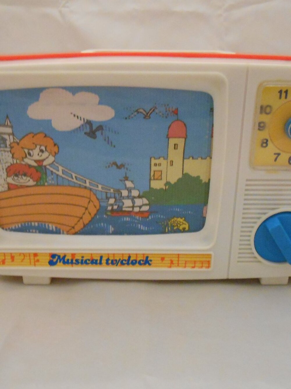 Vintage (1979) Blue Box Toys Musical Television Clock, London Bridge, Works